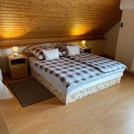 Afamado Apartman Fisli Heviz Exterior photo