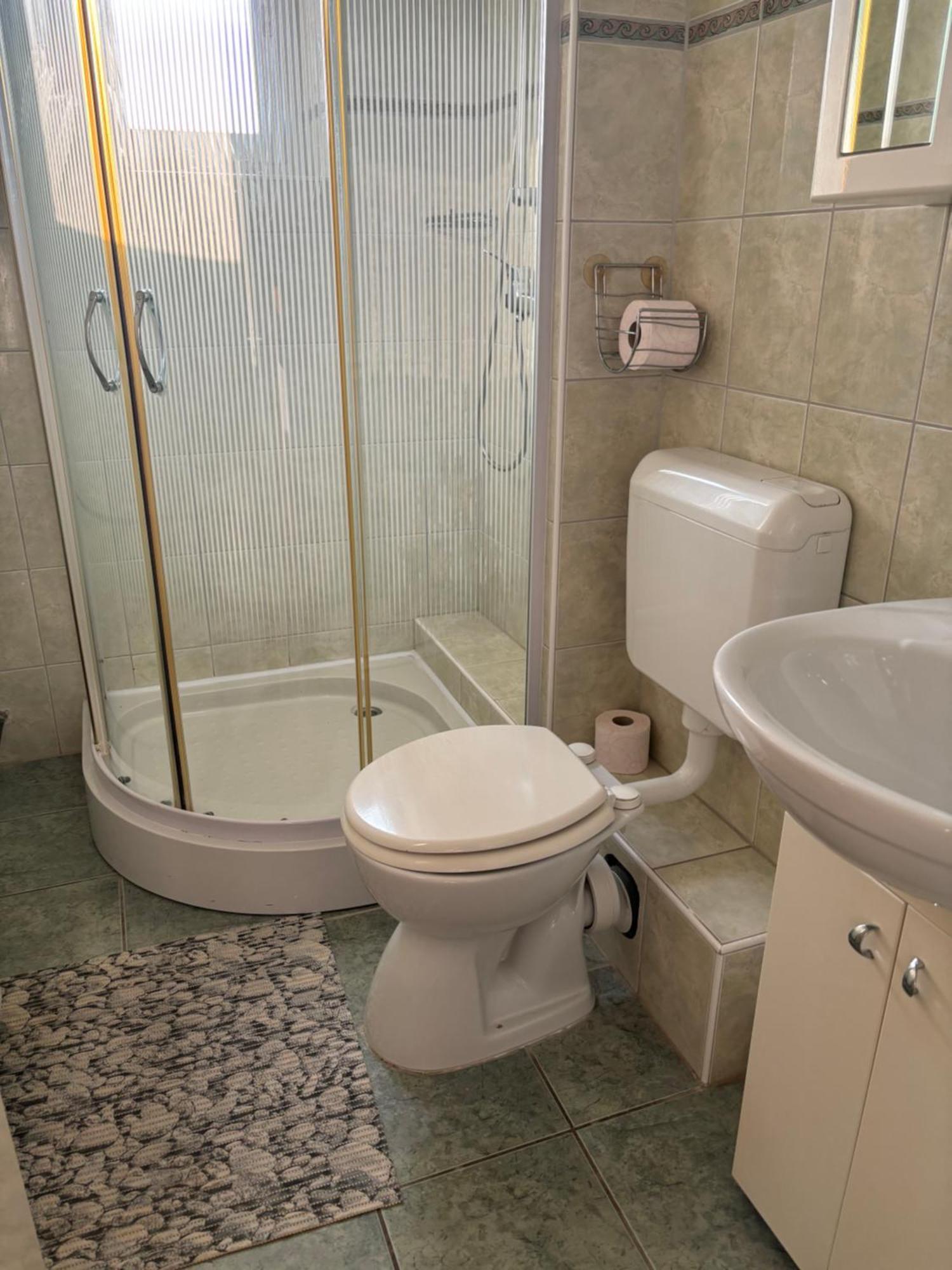 Afamado Apartman Fisli Heviz Exterior photo