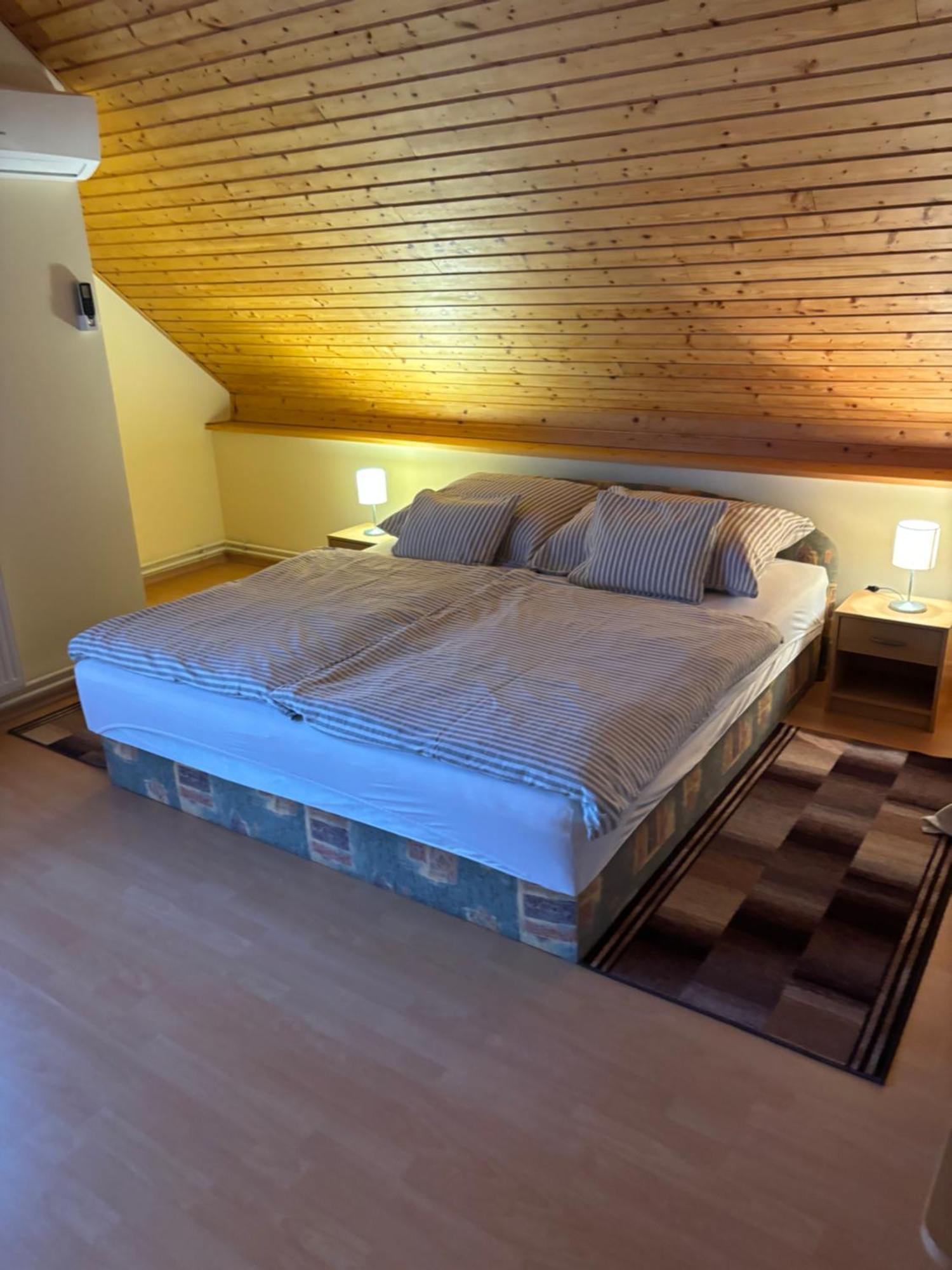Afamado Apartman Fisli Heviz Exterior photo
