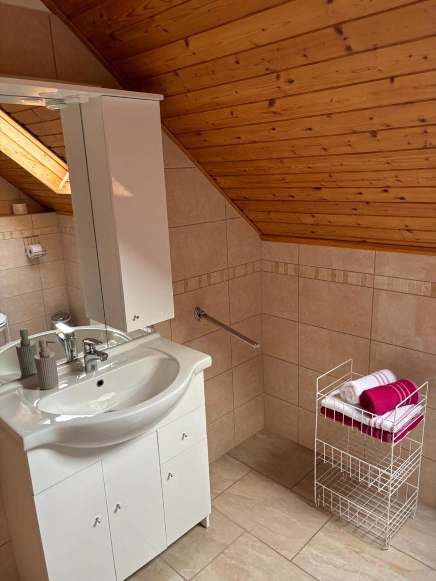 Afamado Apartman Fisli Heviz Exterior photo
